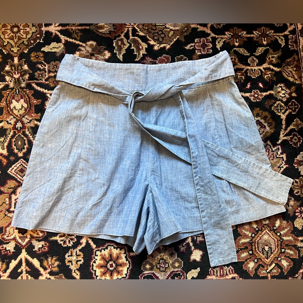 Women’s J. Crew 100% cotton chambray shorts, side zip, size 10